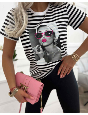 BLUZKA W PASKI Z NADRUKIEM